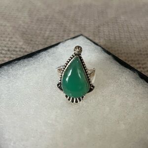 Elegant Silver and Green Teardrop Ring